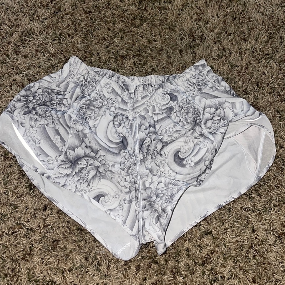 Lulu lemon short